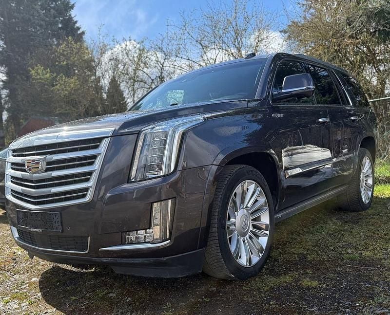 Gebraucht Cadillac Escalade 426 PS (313 kW) 2016 Schwarz SUV