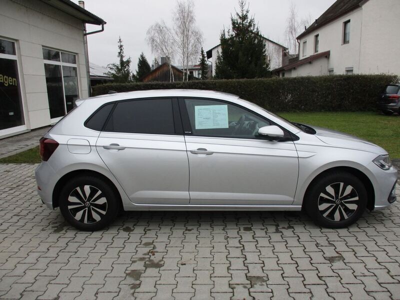 Gebraucht VW Polo Move 95 PS (69 kW) 2023 Silber Limousine