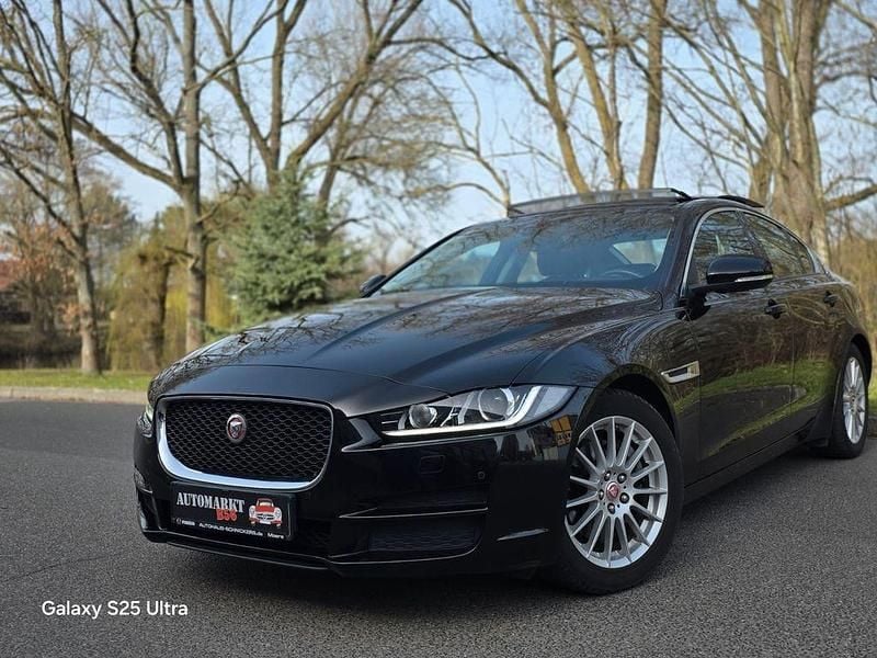 Gebraucht Jaguar XE 163 PS (119 kW) 2015 Schwarz Limousine