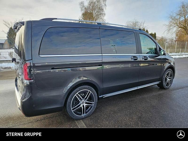 Gebraucht Mercedes V300 Avantgarde 237 PS (174 kW) 2026 Grau Van / Kleinbus