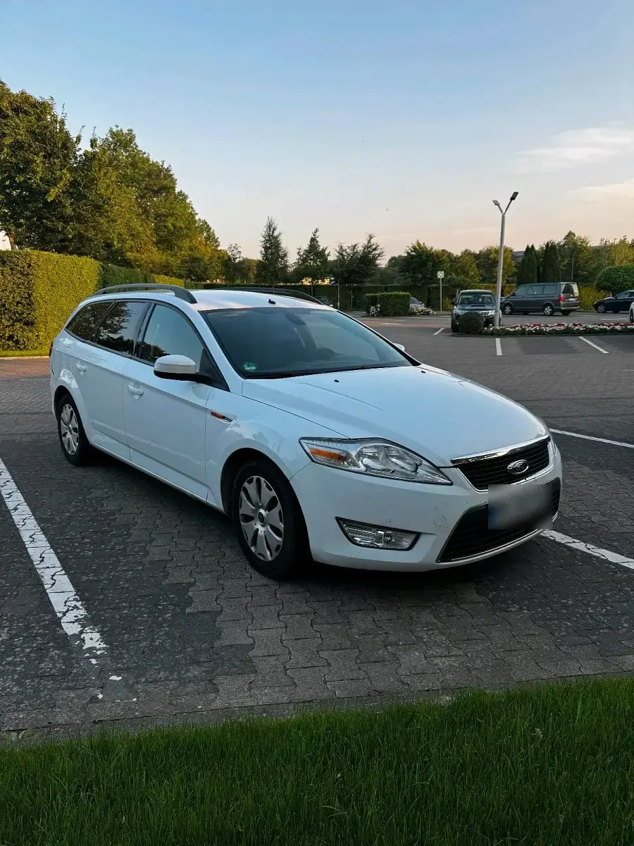 Gebraucht Ford Mondeo 140 PS (102 kW) 2009 Weiß Kombi