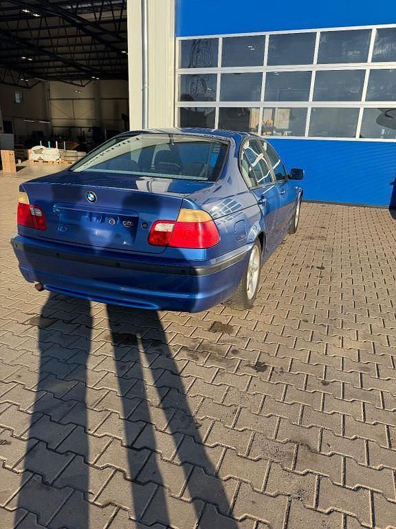 Gebraucht BMW 318 Performance 118 PS (86 kW) 2000 Blau Limousine