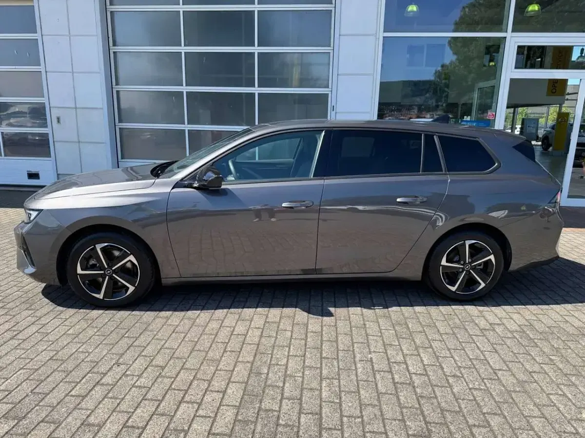 Gebraucht Opel Astra 131 PS (96 kW) 2024 Grau Kleinwagen