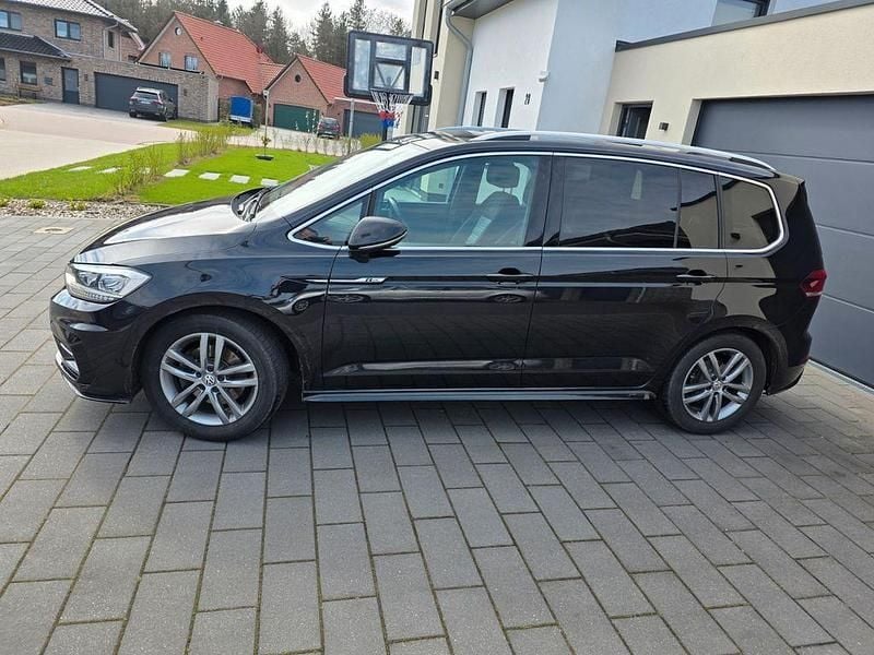 Gebraucht VW Touran R-line 150 PS (110 kW) 2016 Schwarz Van / Kleinbus