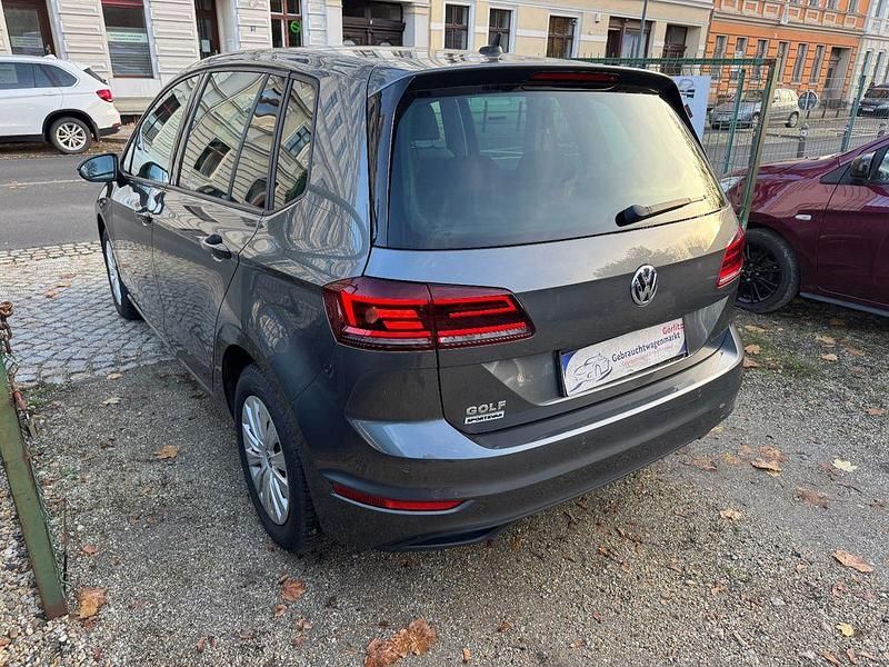 Gebraucht VW Golf Trendline 116 PS (85 kW) 2020 Grau Van / Kleinbus