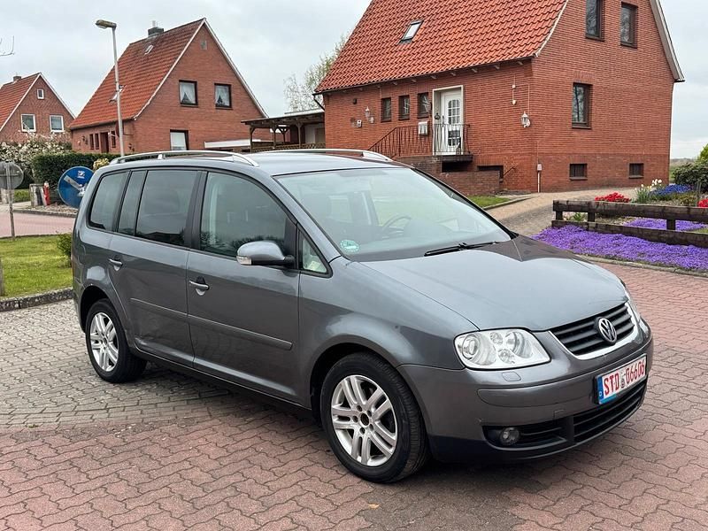 Gebraucht VW Touran 140 PS (102 kW) 2006 Grau Van / Kleinbus