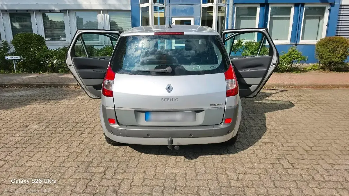 Gebraucht Renault Scénic II 110 PS (80 kW) 2006 Silber Van / Kleinbus