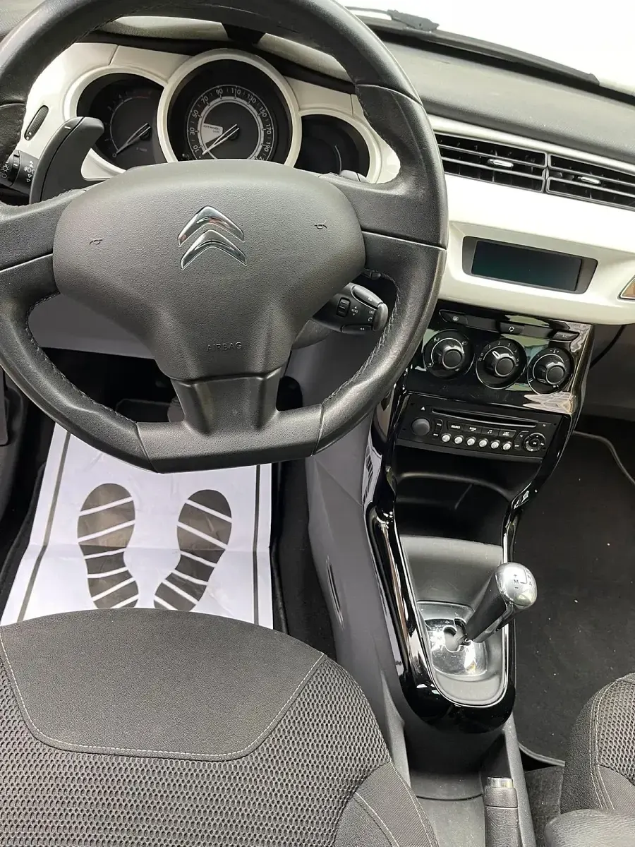 Gebraucht Citroën C3 68 PS (50 kW) 2013 Weiß Kleinwagen