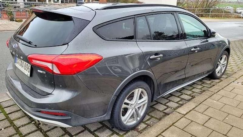 Gebraucht Ford Focus Active X 125 PS (91 kW) 2021 Magneticgrau Kombi