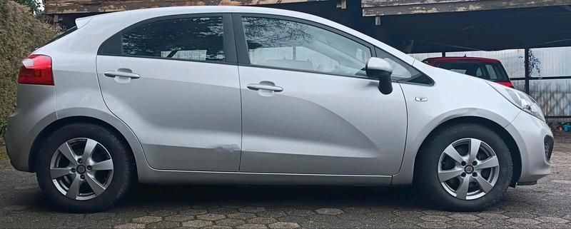 Gebraucht Kia Rio 86 PS (63 kW) 2011 Kleinwagen