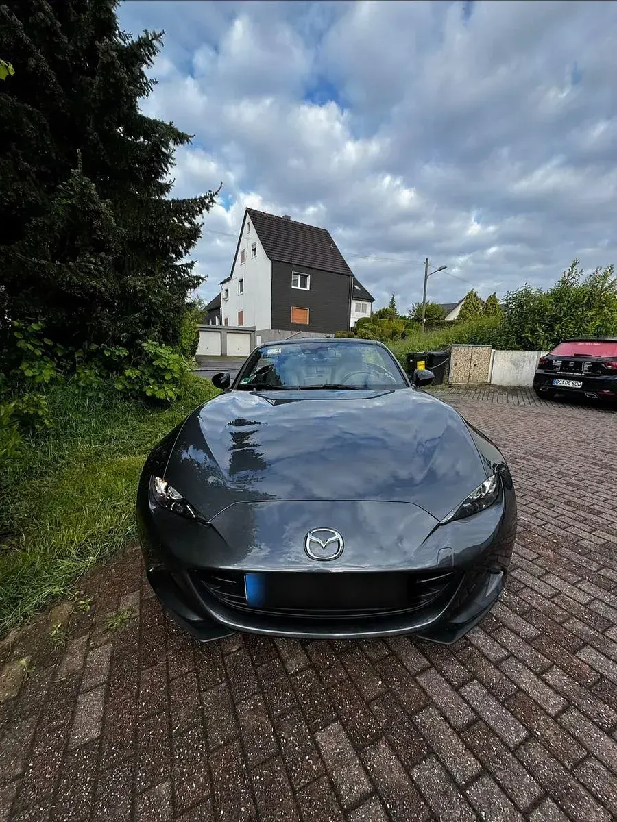 Gebraucht Mazda MX5 Exclusive-Line 160 PS (117 kW) 2017 Grau Cabrio