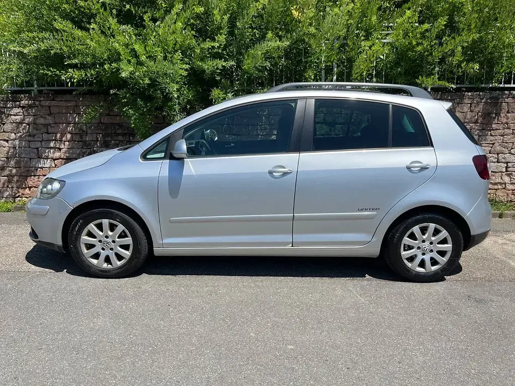 Gebraucht VW Golf V 140 PS (102 kW) 2008 Grau Limousine