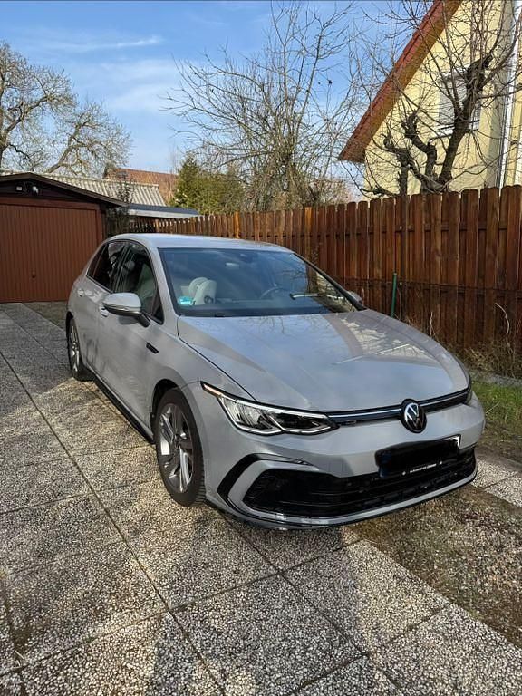 Gebraucht VW Golf VIII R-line 131 PS (96 kW) 2023 Grau Limousine