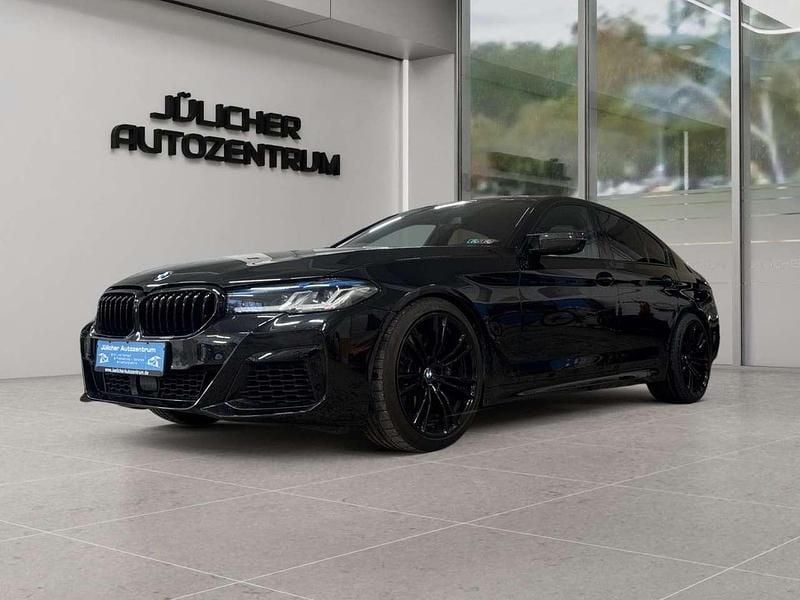 Gebraucht BMW 550 530 PS (389 kW) 2019 Schwarz Limousine