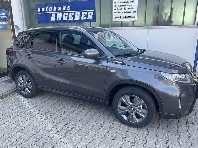 Titan gray pearl metallic Neu 2025 Suzuki Vitara Comfort SUV | 26.900 € (Fairer Preis) - Bild 1/4