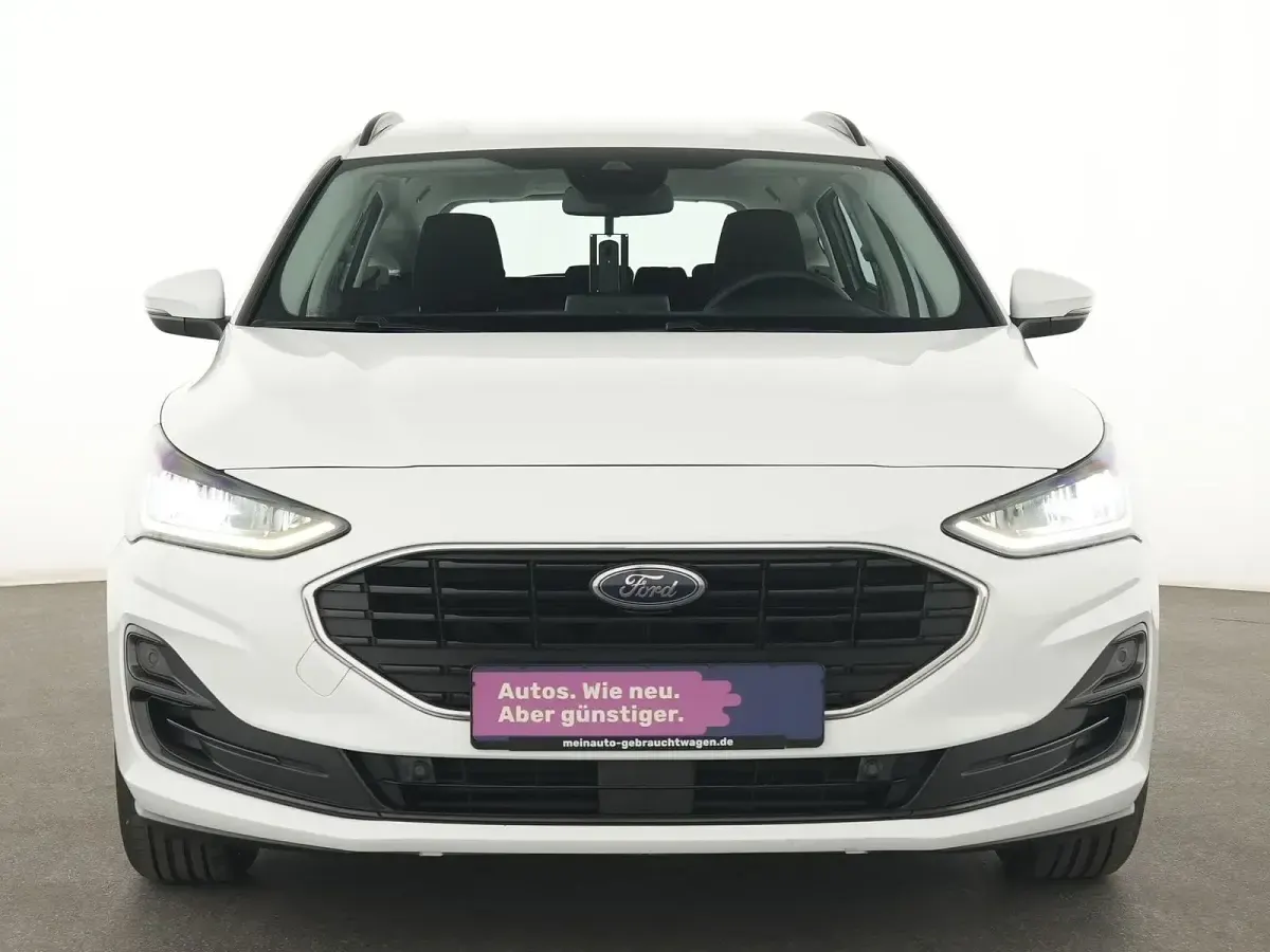 Used Ford Focus Cool & Connect 101 HP (74 kW) 2022 White Estate
