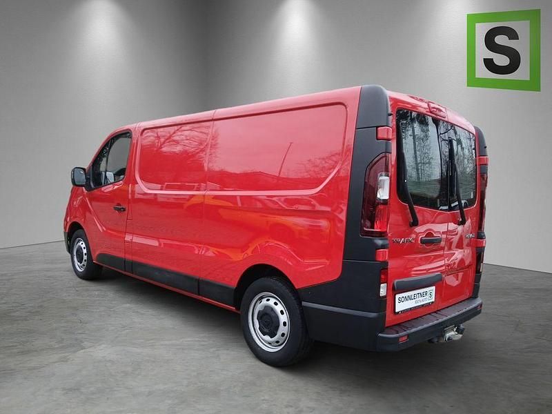 Gebraucht Renault Trafic Komfort 131 PS (96 kW) 2022 Rot Van / Kleinbus