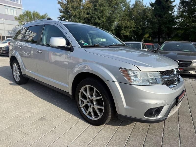 Silber Gebraucht 2011 Dodge Journey SUV | 3.500 € - Bild 1/4