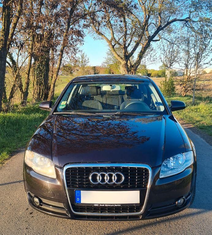 Second-hand Audi A4 131 CP (96 kW) 2006 Negru Berlinǎ