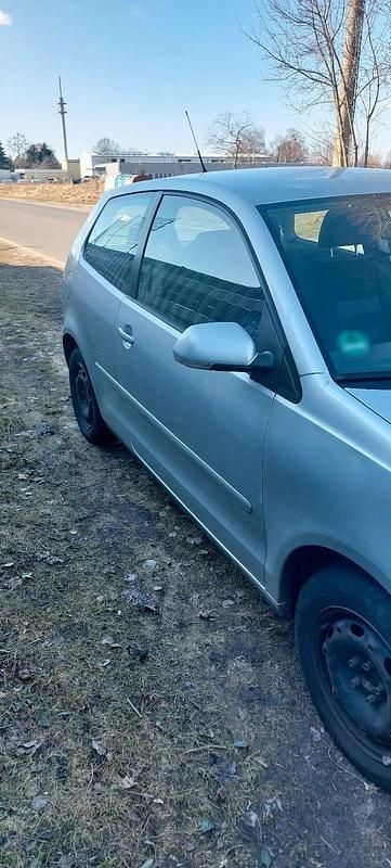 Gebraucht VW Polo 60 PS (44 kW) 2007 Silber Kleinwagen