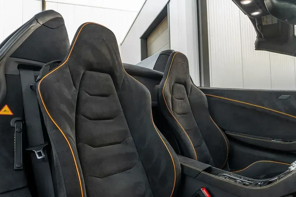 Gebraucht McLaren 650S 650 PS (478 kW) 2015 Silber Cabrio