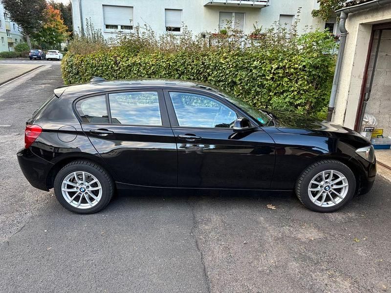 Gebraucht BMW 116 Efficient Dynamics 116 PS (85 kW) 2014 Schwarz Kleinwagen