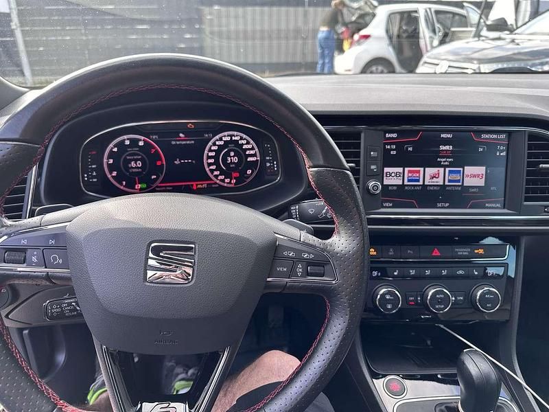 Gebraucht Seat Leon FR 190 PS (139 kW) 2019 Violett Kombi