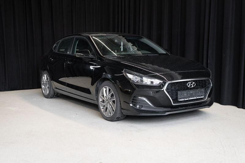 Gebraucht 2020 Hyundai i30 Trend Limousine | 17.490 € (Fairer Preis) - Bild 1/4