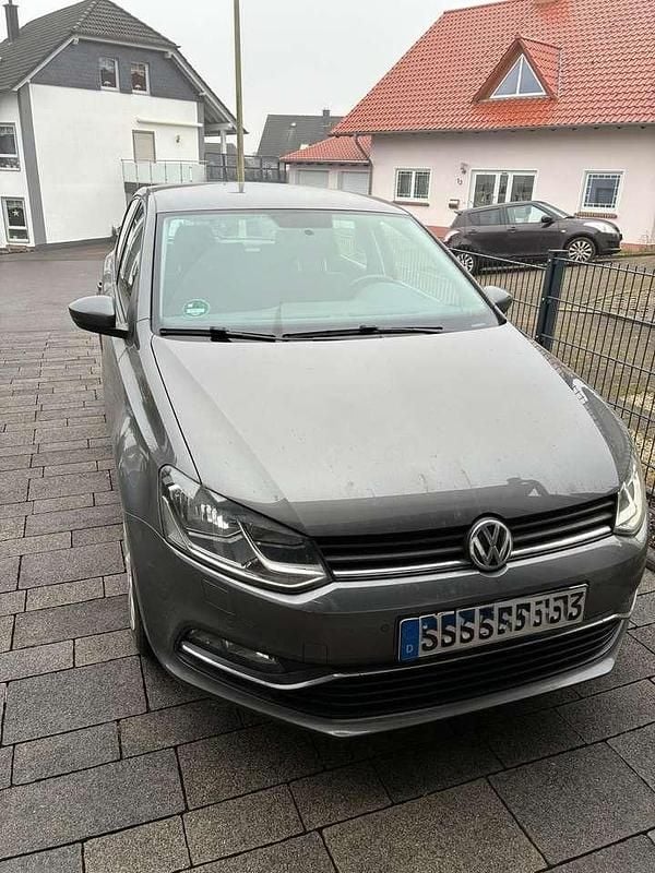 Grau Gebraucht 2014 VW Polo Comfortline Kleinwagen | 3.999 € (Guter Preis) - Bild 1/4