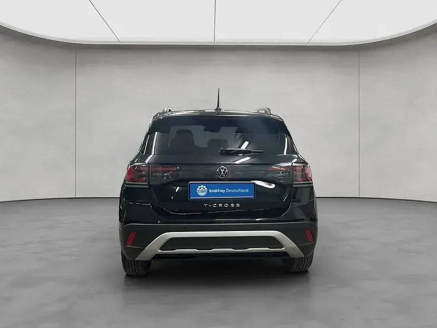 Gebraucht VW T-Cross Life 116 PS (85 kW) 2025 Deep black pearlescent SUV