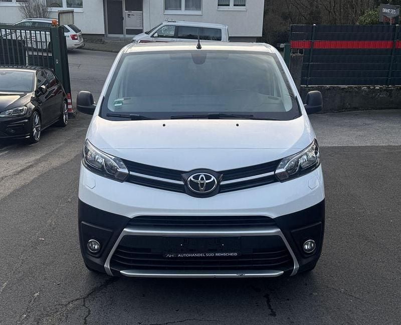 Gebraucht Toyota Proace 144 PS (105 kW) 2022 Weiß Van / Kleinbus