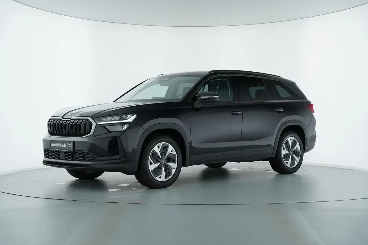 Gebraucht Skoda Kodiaq Selection 204 PS (150 kW) 2025 Schwarzmagic perleffekt SUV