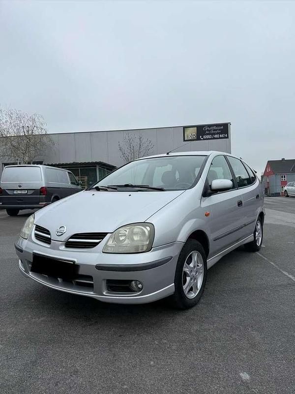Gebraucht Nissan Almera Tino Acenta+ 116 PS (85 kW) 2004 Van / Kleinbus