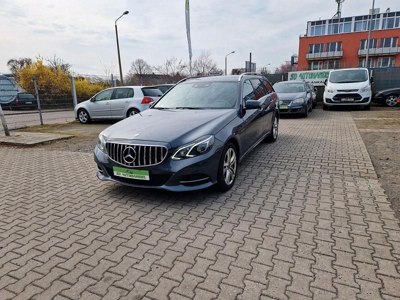 Gebraucht Mercedes E350 258 PS (189 kW) 2015 Grau Kombi