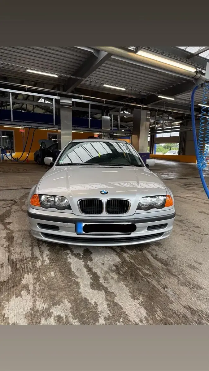Gebraucht BMW 318 118 PS (86 kW) 1998 Silber Limousine