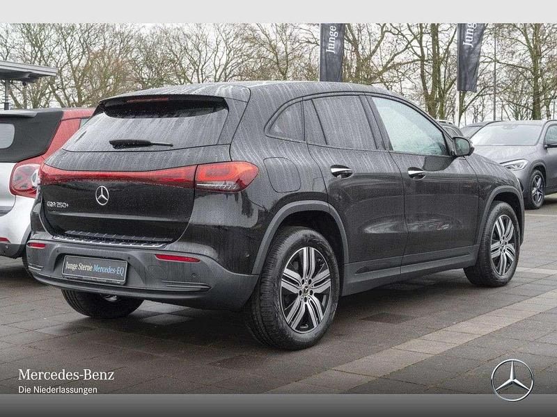 Gebraucht Mercedes EQA250 Night 139 kW (190 PS) 2023 Nachtschwarz SUV