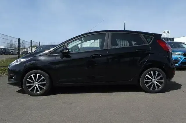 Gebraucht Ford Fiesta Celebration 101 PS (74 kW) 2016 Schwarz Kleinwagen