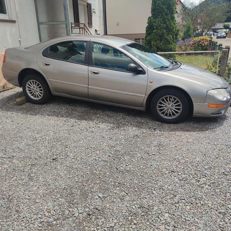 Gold Gebraucht 1998 Chrysler 300M Limousine | 899 € - Bild 1/3