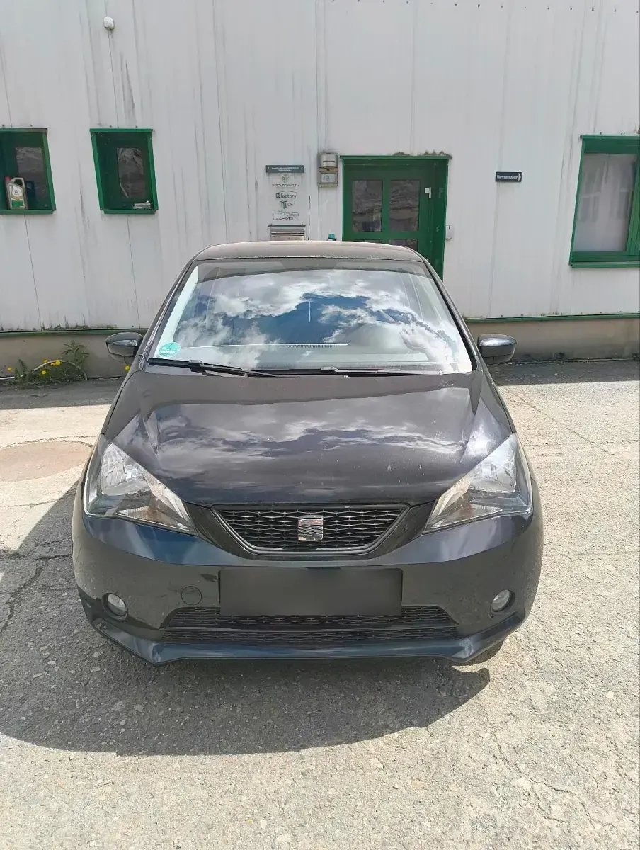 Gebraucht Seat Mii 60 PS (44 kW) 2012 Schwarz Kleinwagen