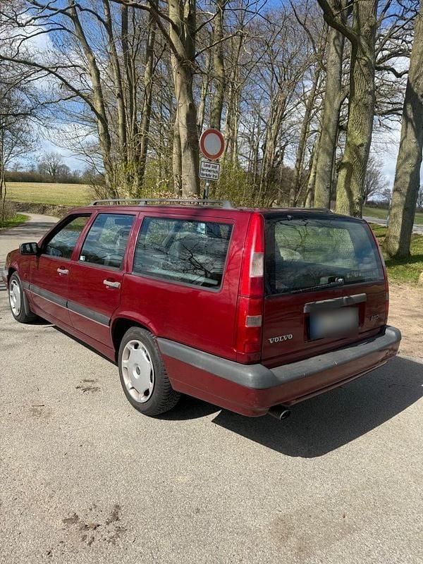 Second-hand Volvo 850 144 CP (105 kW) 1994 Roșu Berlinǎ