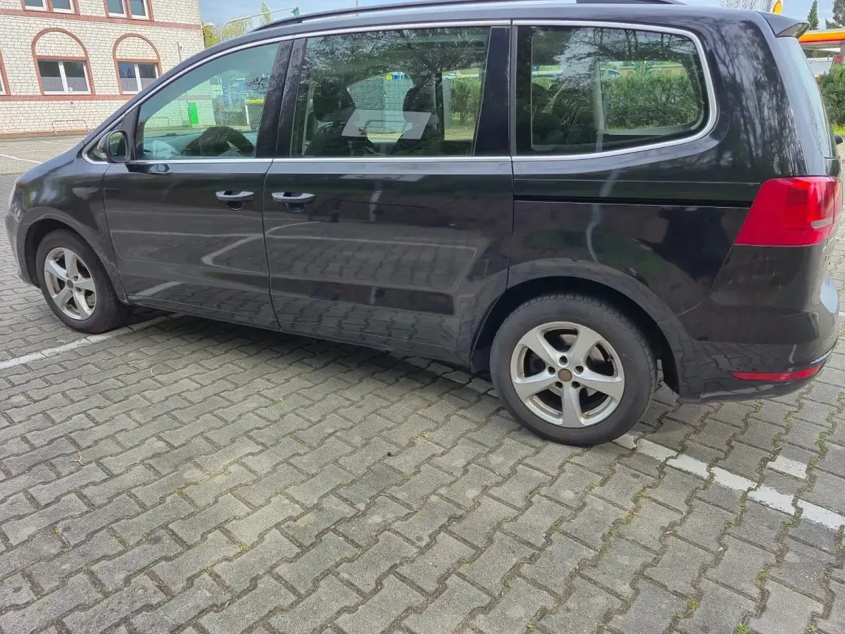 Brugt VW Sharan Trendline 140 HK (102 kW) 2010 Sort MPV