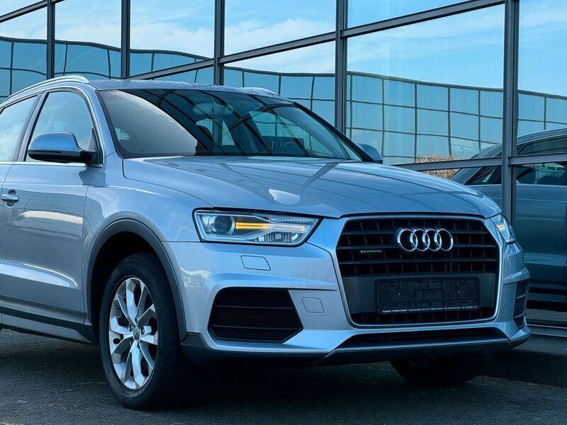 Silber Gebraucht 2015 Audi Q3 Design SUV | 15.888 € (Fairer Preis) - Bild 1/4