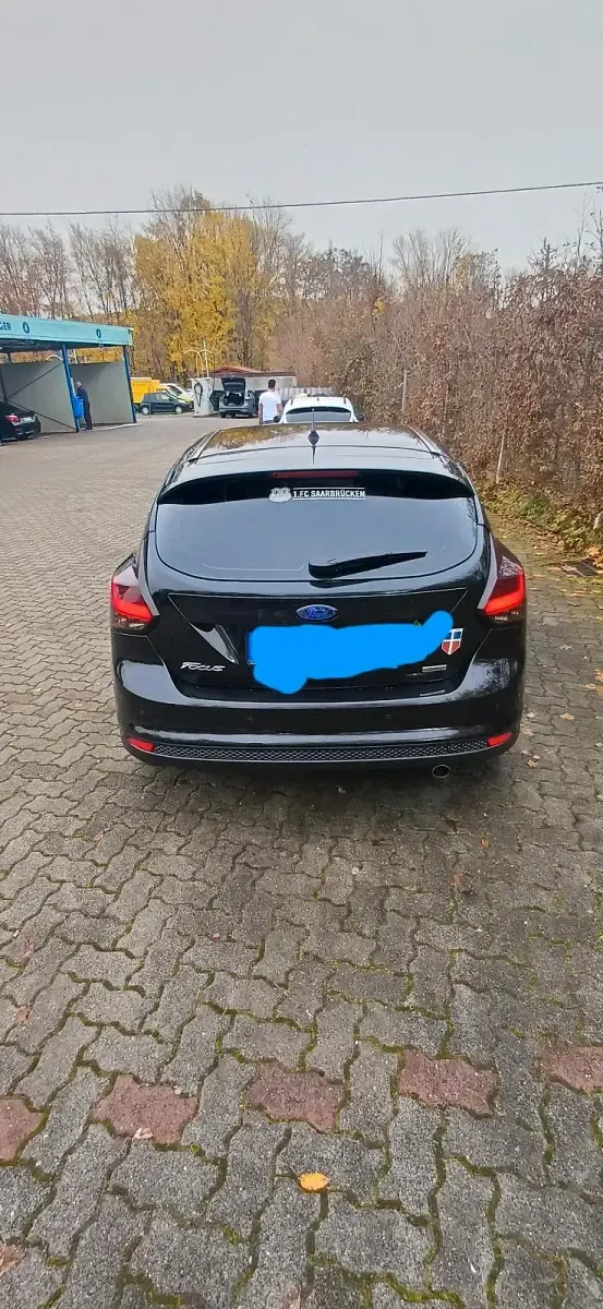 Gebraucht Ford Focus 150 PS (110 kW) 2012 Schwarz Kleinwagen