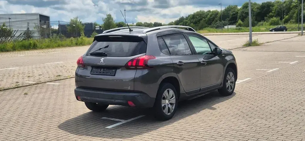 Gebraucht Peugeot 2008 Style 83 PS (61 kW) 2018 Grau SUV