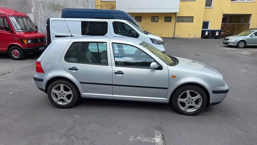 Gebraucht VW Golf III 101 PS (74 kW) 1998 Silber Limousine