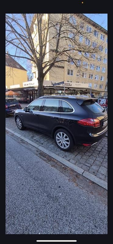 Gebraucht Porsche Cayenne 245 PS (180 kW) 2012 Schwarz SUV