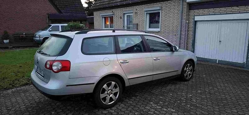 Gebraucht VW Passat Comfortline 140 PS (102 kW) 2008 Grau Kombi