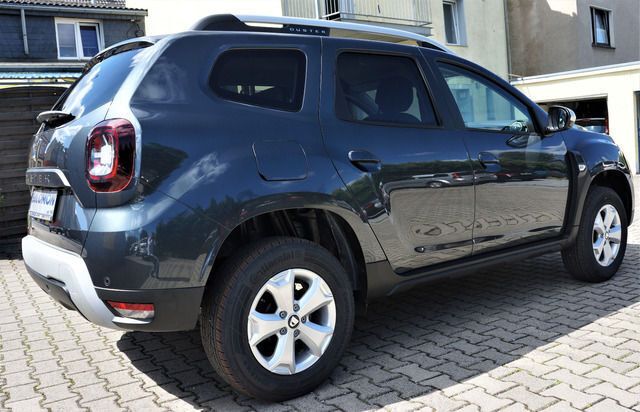 Gebraucht Dacia Duster 114 PS (83 kW) 2019 Grau metallic SUV