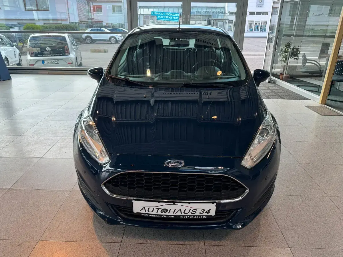 Gebraucht Ford Fiesta 95 PS (69 kW) 2017 Blau Kleinwagen