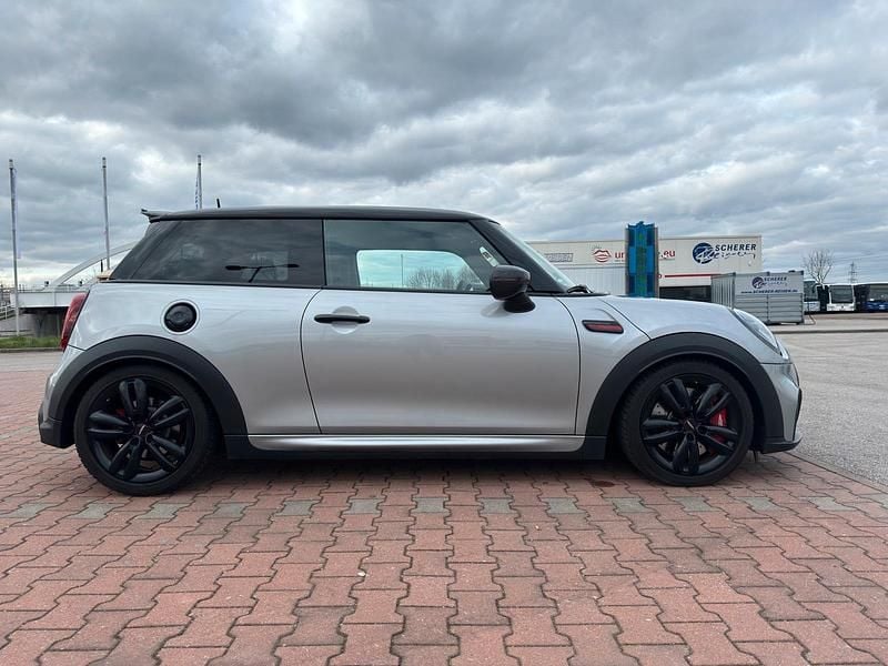 Gebraucht Mini John Cooper Works 231 PS (169 kW) 2023 Silber Kleinwagen